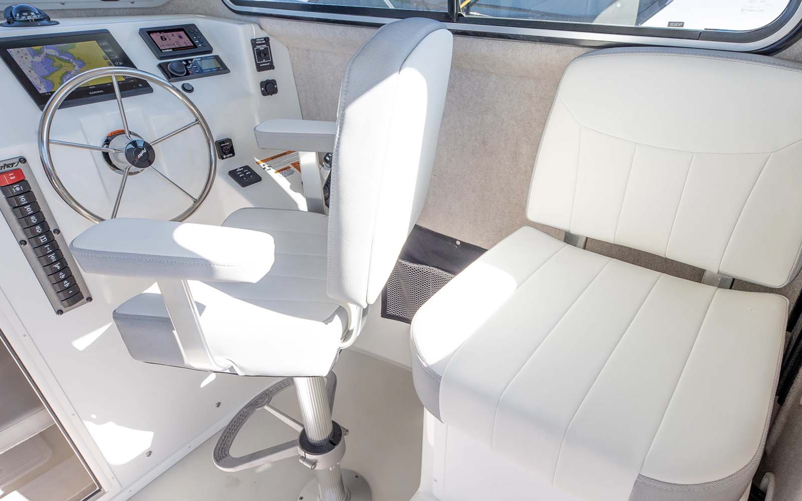 2520 XLD Sport Cabin Gallery Image