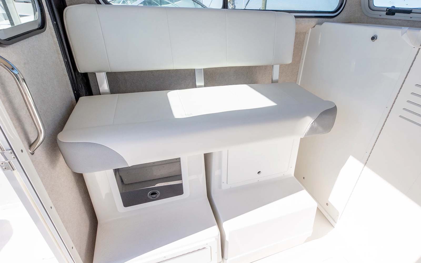 2520 XLD Sport Cabin Gallery Image