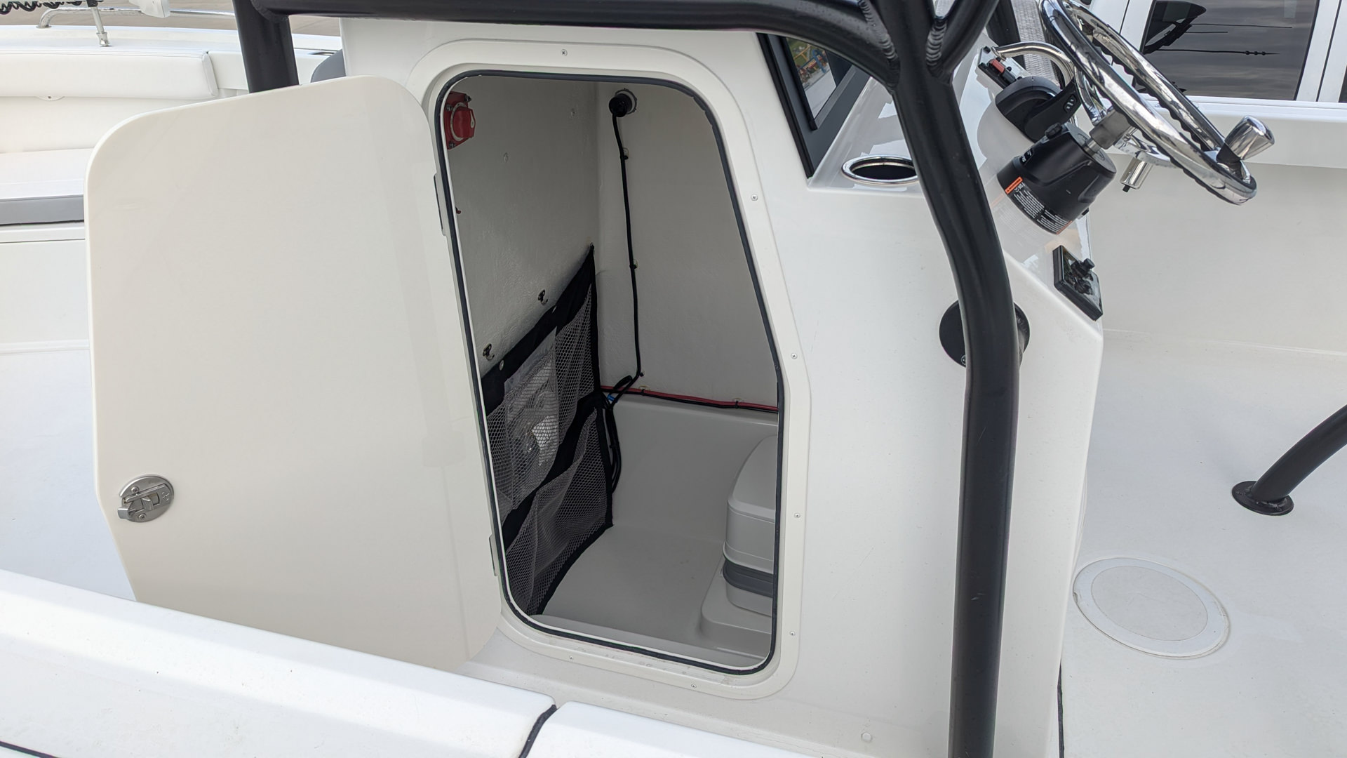 Parker Boats 210 Coastal Interior 06