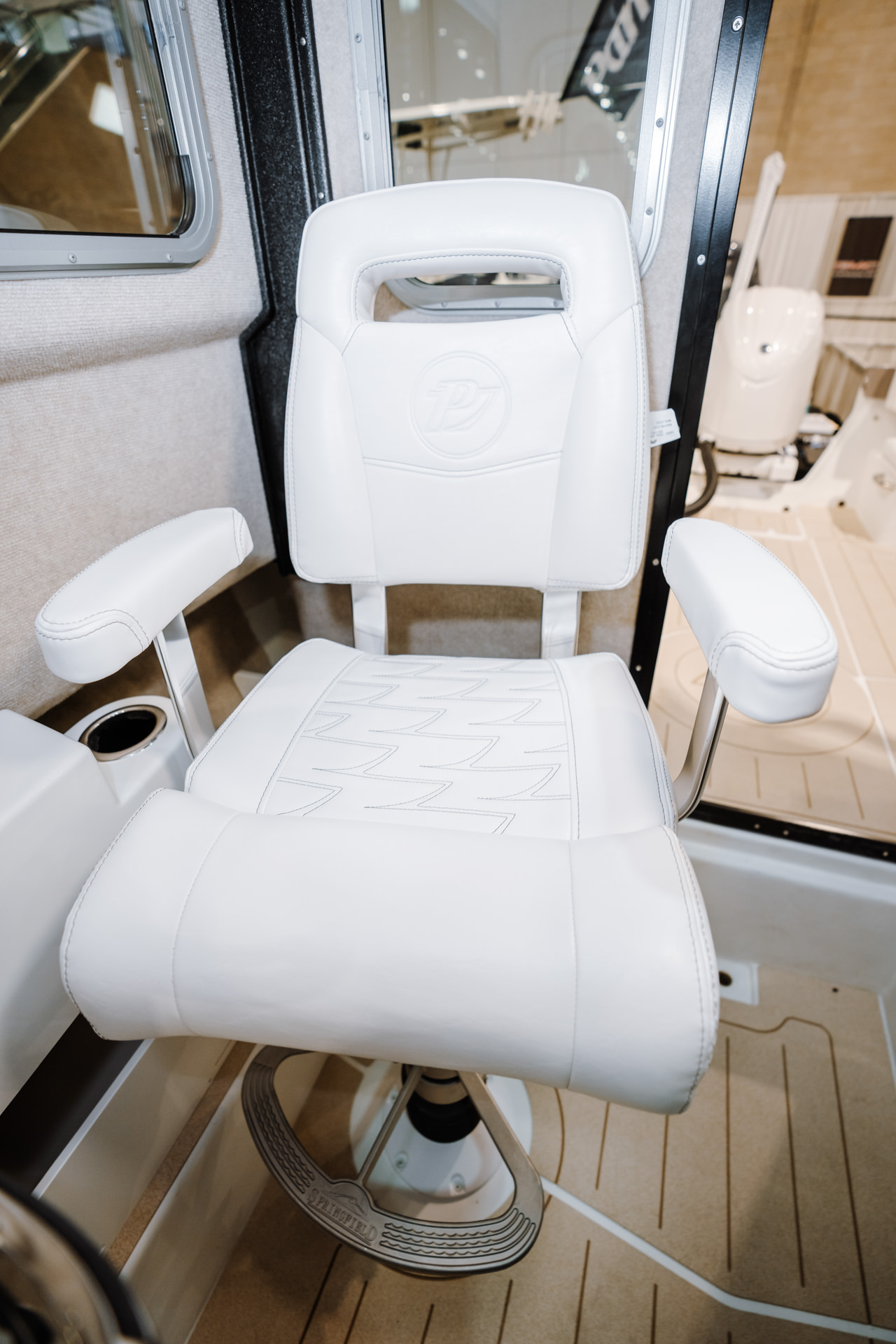 Parker Boats 217 Explorer Interior 08