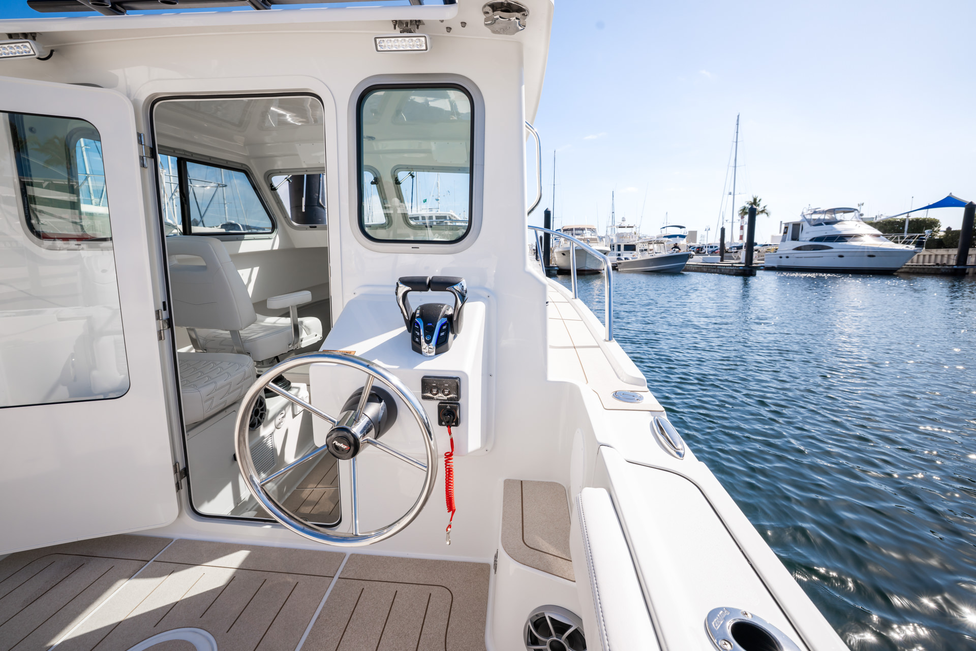 Parker Boats 247 Explorer Interior 07