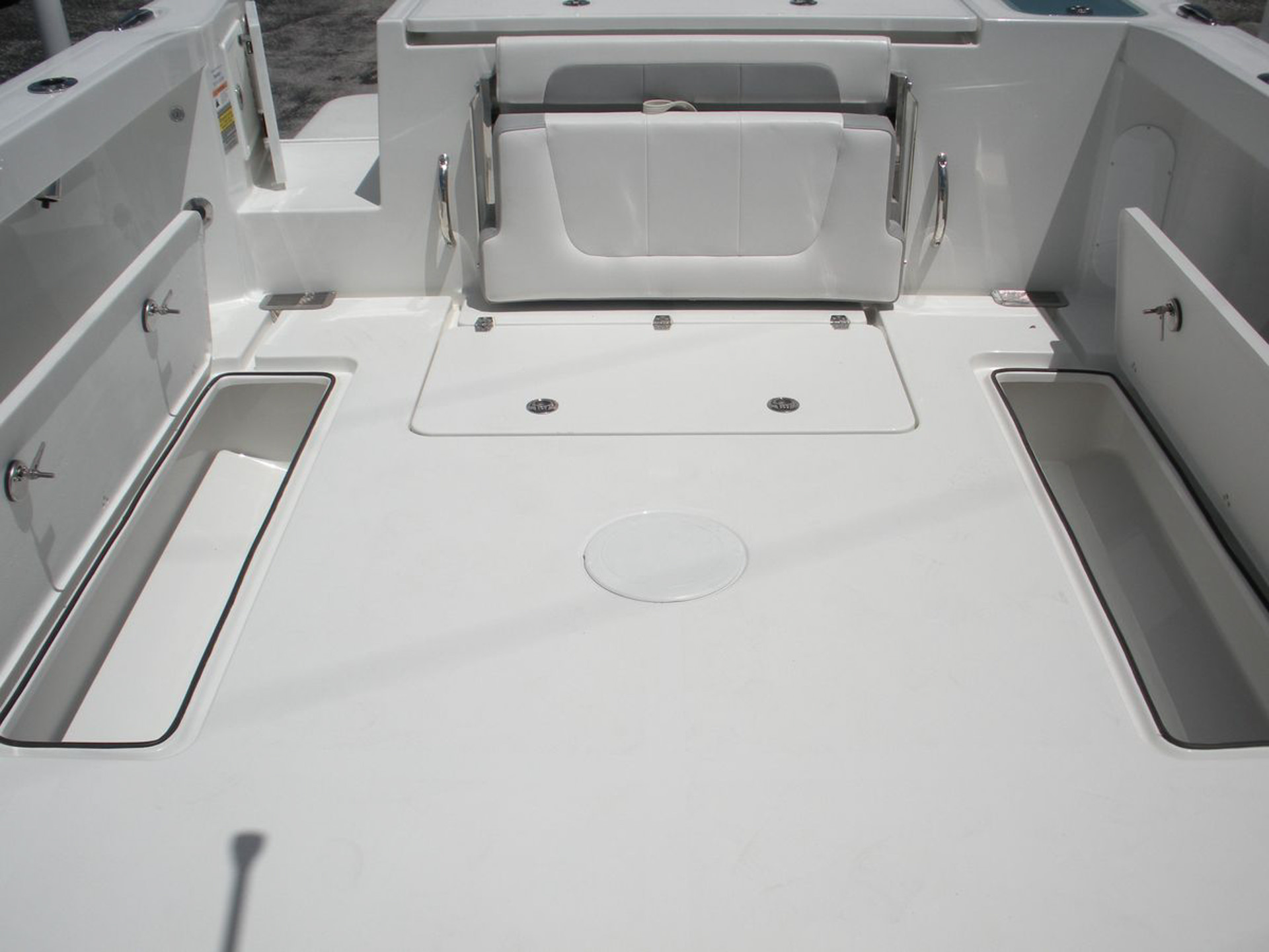 Parker Boats 247 Explorer Interior 12