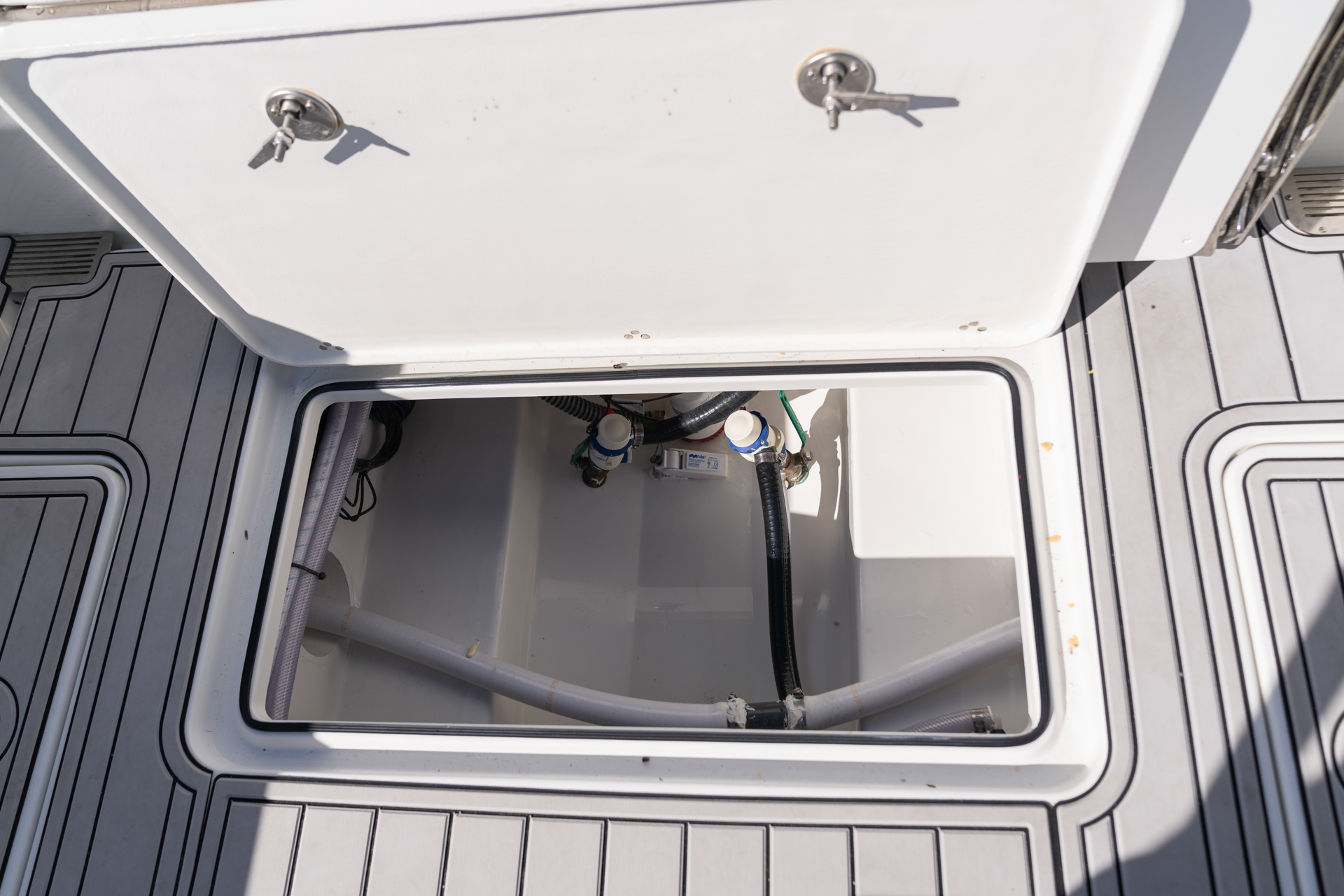 Parker Boats 254 Fathom Interior 16