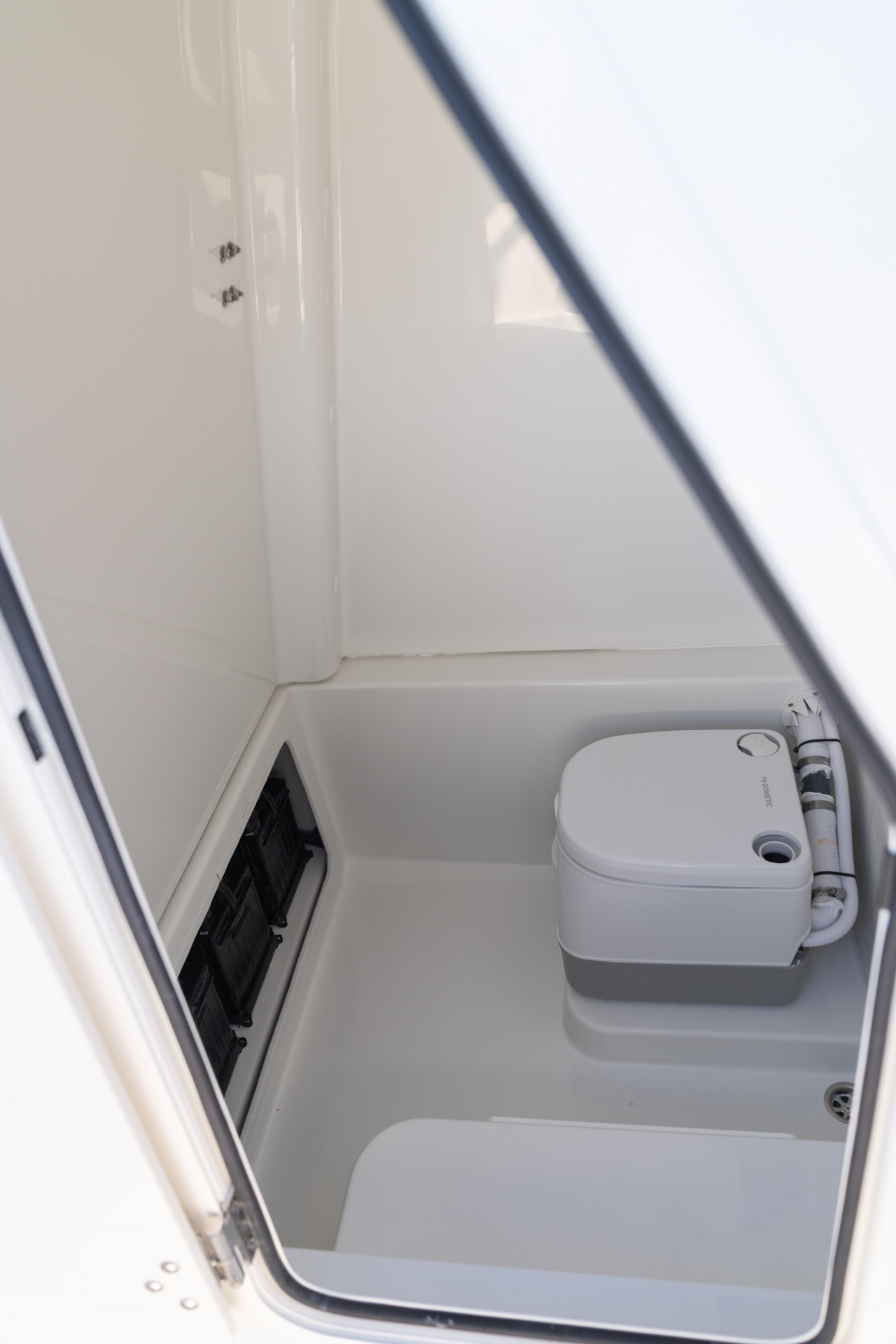 Parker Boats 254 Fathom Interior 30