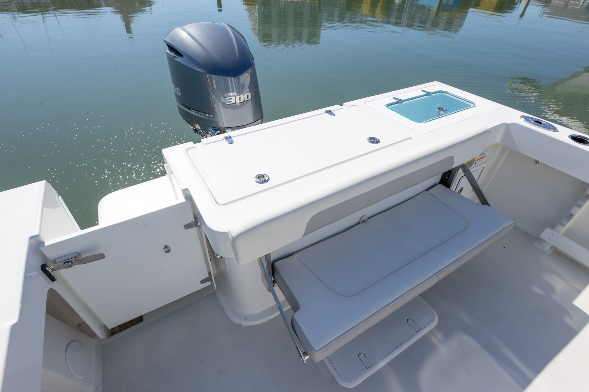 Parker Boats 257 Explorer Interior 20