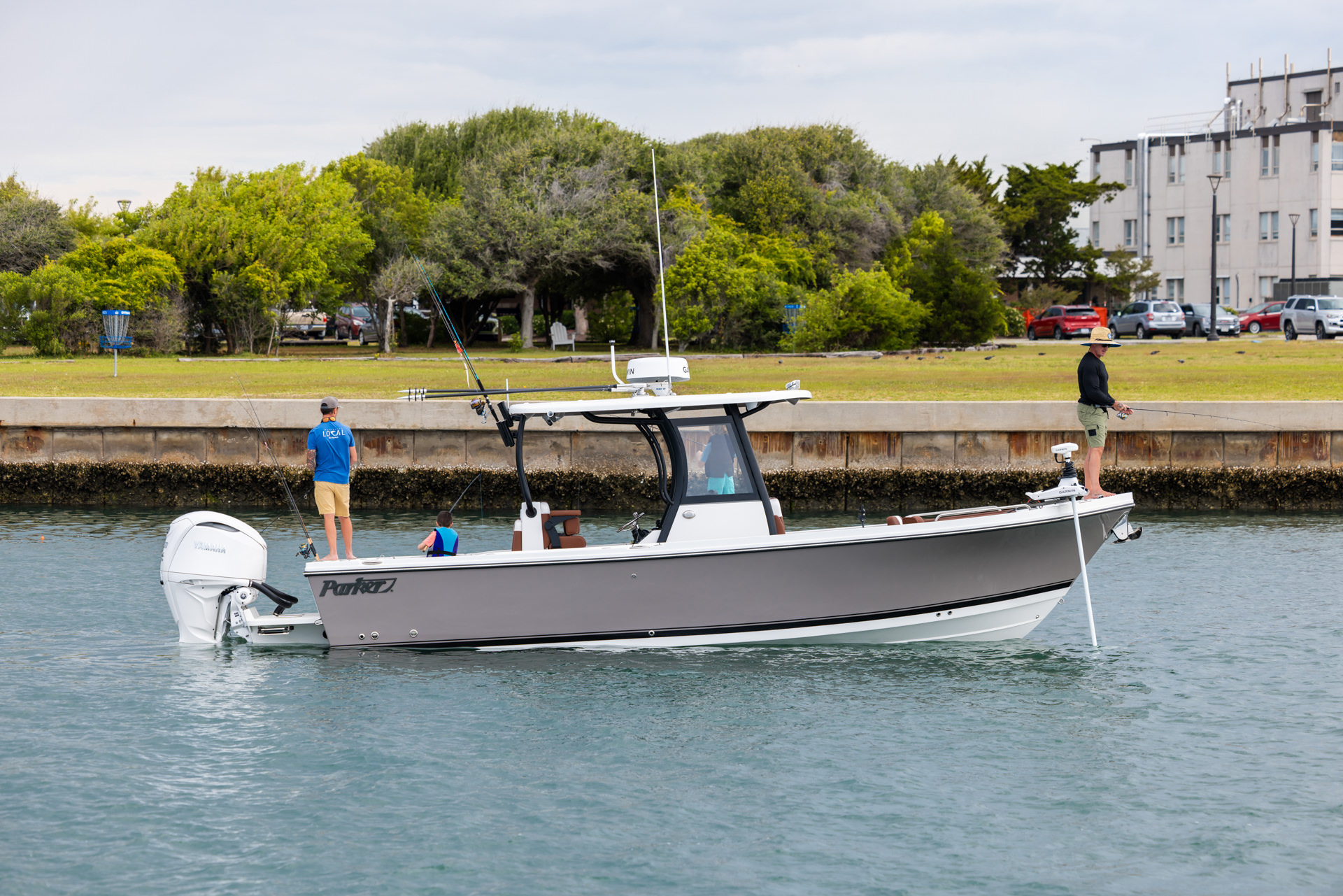 Parker Boats 294 Fathom Exterior 08