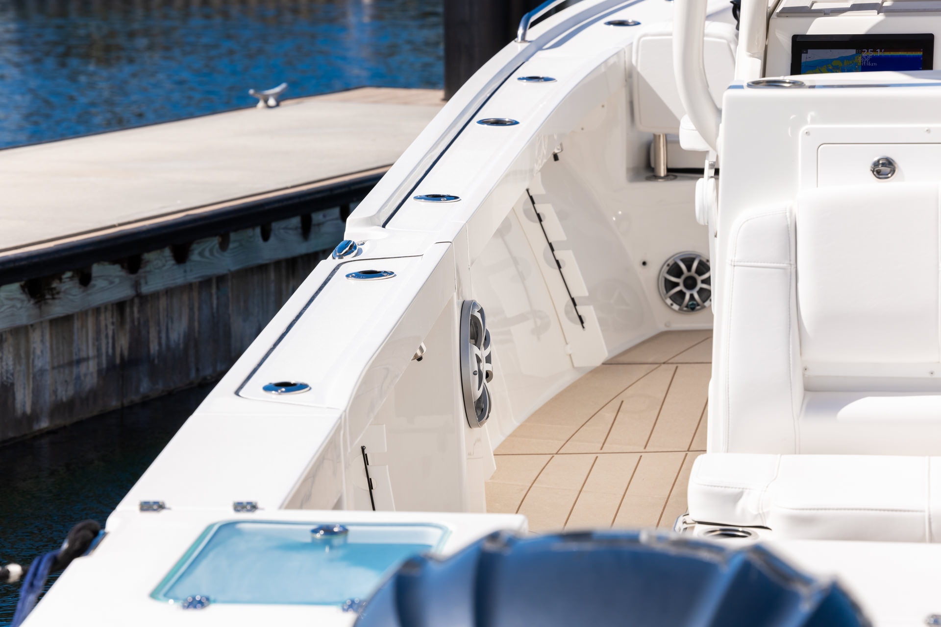 Parker Boats 294 Fathom Interior 09