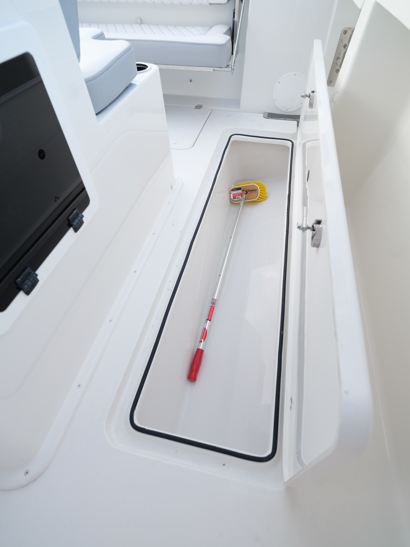 Parker Boats 294 Fathom Interior 31